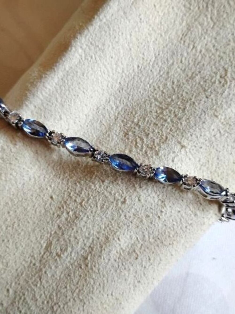 7 1/4" ~ 925 sterling silver tennis bracelet w/ blue & clear crystal stones